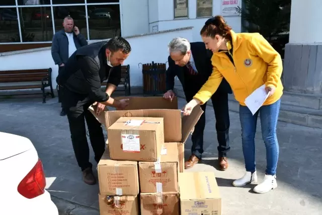 Belediyeden Sağlık Müdürlüğüne malzeme desteği Belediyeden Sağlık Müdürlüğüne malzeme desteği