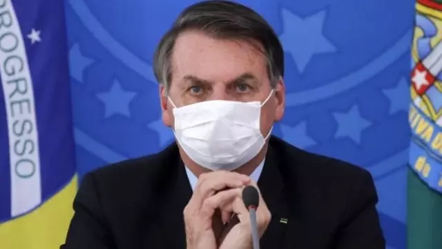Brezilya Devlet Başkanı Bolsonaro, maske takıp koronavirüs için 'Basit bir grip' dedi