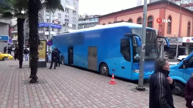 Çalışanında koronavirüs şüphesi olduğu iddia edilen banka, mobil hizmete başladı Çalışanında koronavirüs şüphesi olduğu iddia edilen banka, mobil hizmete başladı