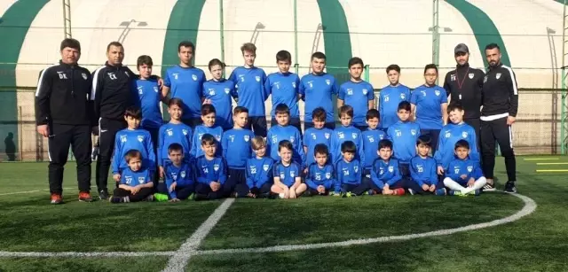 Çaycumaspor Futbol akademisi, kitap okuma kampanyası başlattı Çaycumaspor Futbol akademisi, kitap okuma kampanyası başlattı