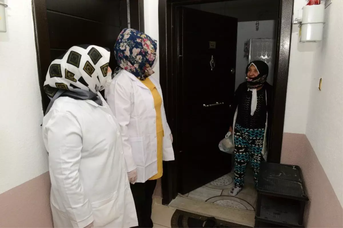 Çorum Belediyesi'nden evinde kalan yaşlılara hizmet