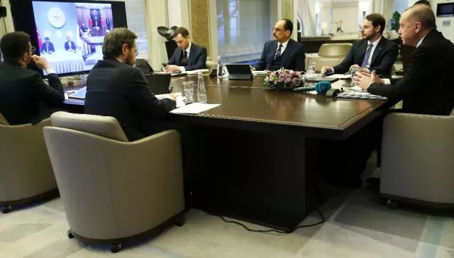 Cumhurbaşkanı Erdoğan, Bilim Kurulu üyeleriyle telekonferansla görüştü Cumhurbaşkanı Erdoğan, Bilim Kurulu üyeleriyle telekonferansla görüştü