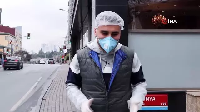 CZN Burak, dışarıya çıkamayan yüzlerce yaşlı vatandaşa yardım kolisi dağıttı CZN Burak, dışarıya çıkamayan yüzlerce yaşlı vatandaşa yardım kolisi dağıttı