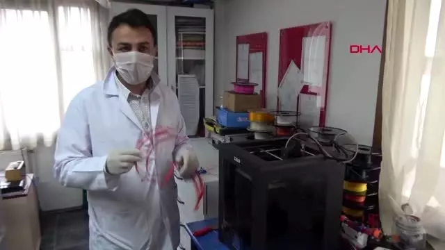 Düzce'de sağlık çalışanları için siper maske üretiyorlar Düzce'de sağlık çalışanları için siper maske üretiyorlar