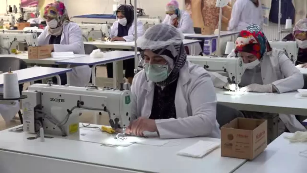 Gaziantep’te kurslarda üretilen maskeler halka dağıtılacak