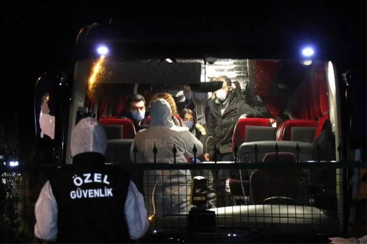 İngiltere'den yurda döndürülen 100 kaymakam adayı ve aileleri Sakarya'da karantina altına alındı