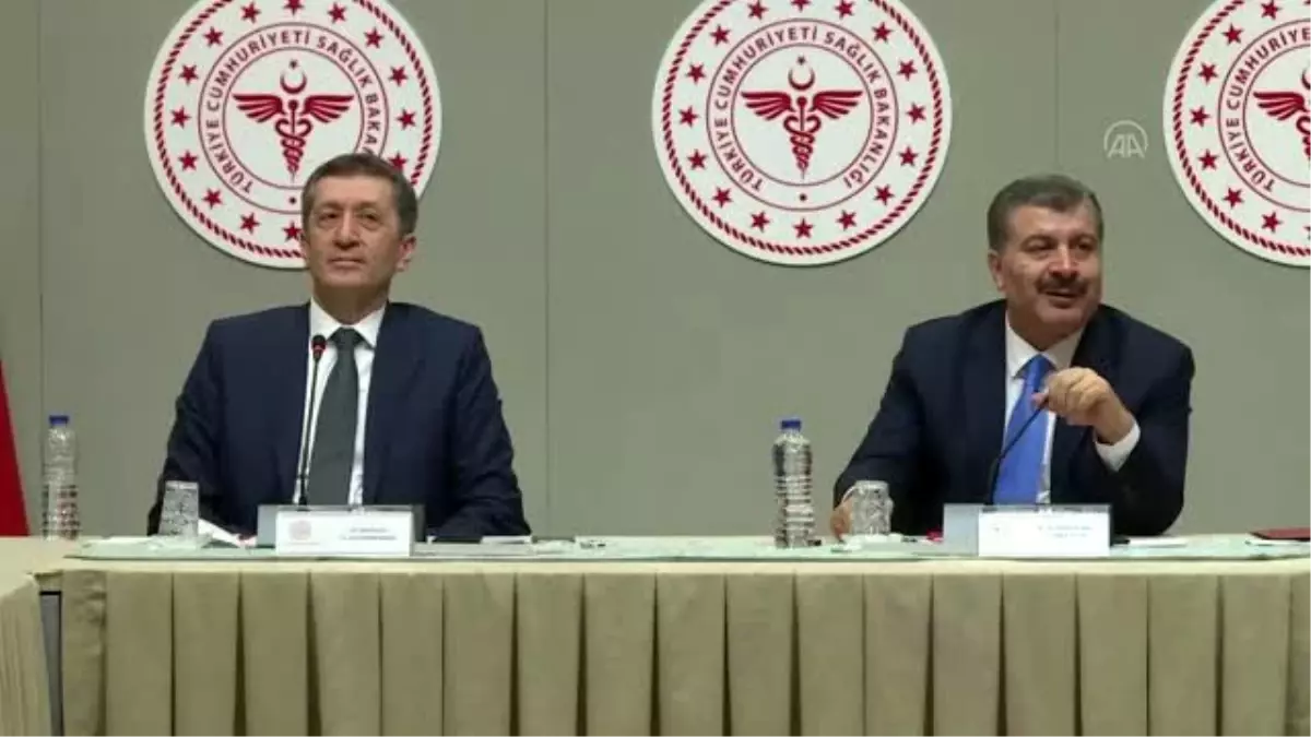 Koca: ’Vatandaşımızı, sağlık çalışanlarımızı asla malzemesiz bırakmak istemiyoruz’