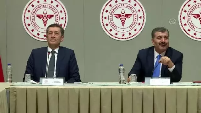 Koca: 'Vatandaşımızı, sağlık çalışanlarımızı asla malzemesiz bırakmak istemiyoruz'