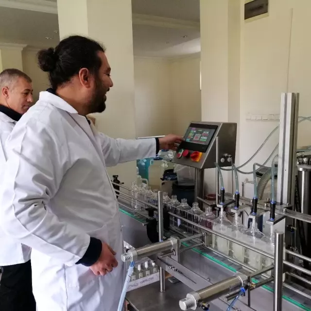 Kolonya üreticisinden metil alkol uyarısı Kolonya üreticisinden metil alkol uyarısı