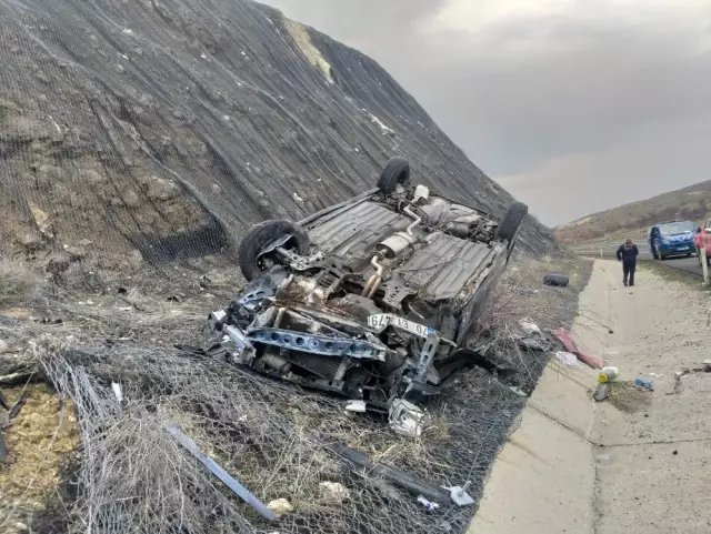 Malatya'da otomobil takla attı: 3 yaralı Malatya'da otomobil takla attı: 3 yaralı
