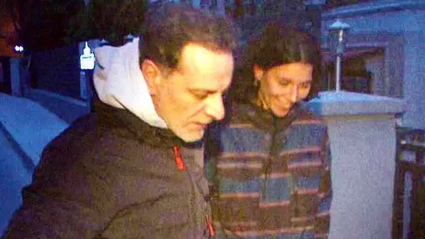 Oyuncu Ozan Güven, esmer kız arkadaşıyla gecelerde yakalandı Oyuncu Ozan Güven, esmer kız arkadaşıyla gecelerde yakalandı
