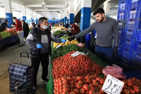 Pazar esnafı tüketicinin seçerek alma ısrarından dertli
