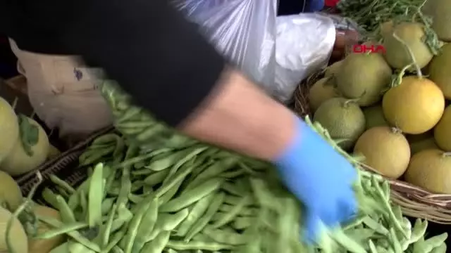 Pazar esnafı tüketicinin seçerek alma ısrarından dertli