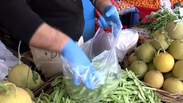 Pazar esnafı tüketicinin seçerek alma ısrarından dertli
