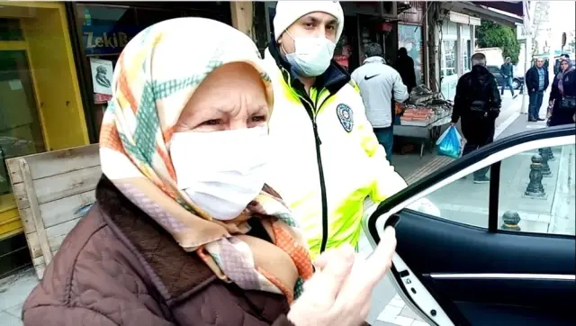 Polisten yaşlılara yardım eli Polisten yaşlılara yardım eli