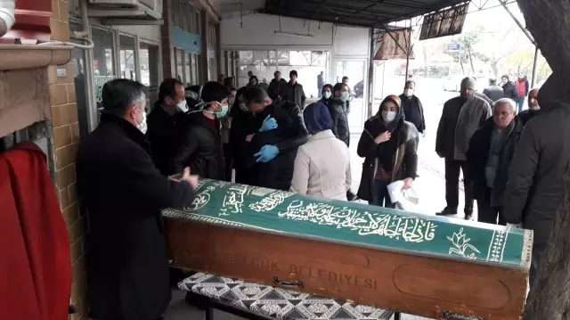 Türk Harb-İş Sendikası Kocaeli Şube Başkanı Yıldız son yolculuğuna uğurlandı Türk Harb-İş Sendikası Kocaeli Şube Başkanı Yıldız son yolculuğuna uğurlandı