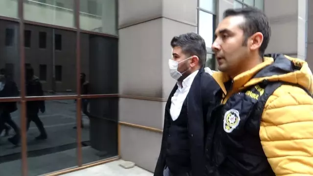 Yaşlı adama zorla maske takıp kafasına kolonya döken şüpheli: O benim arkadaşım Yaşlı adama zorla maske takıp kafasına kolonya döken şüpheli: O benim arkadaşım