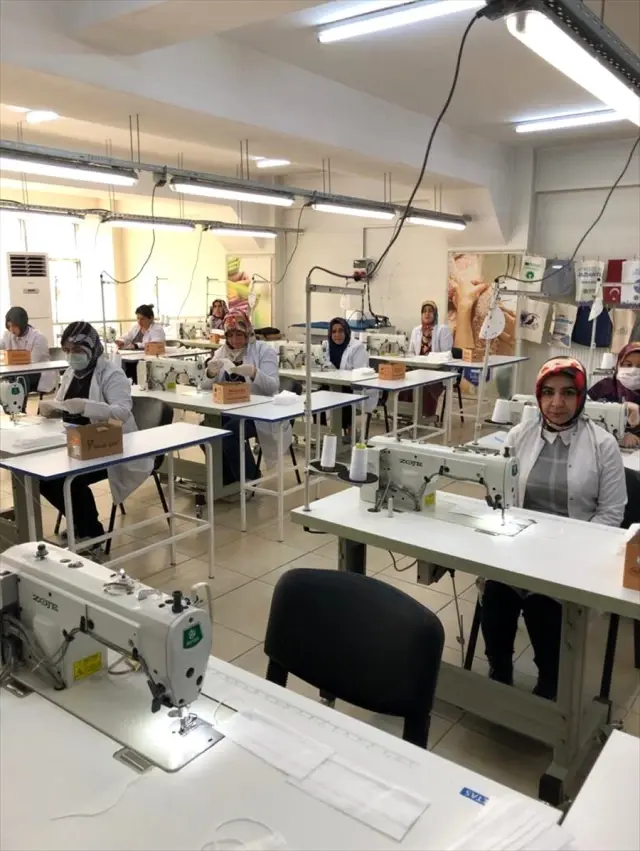 Yurt genelinde koronavirüs tedbirleri sürüyor Yurt genelinde koronavirüs tedbirleri sürüyor