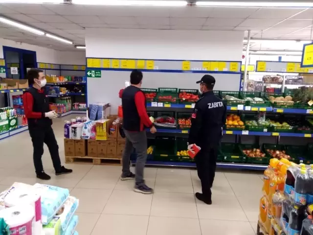 Zabıta ekipleri marketleri denetledi Zabıta ekipleri marketleri denetledi