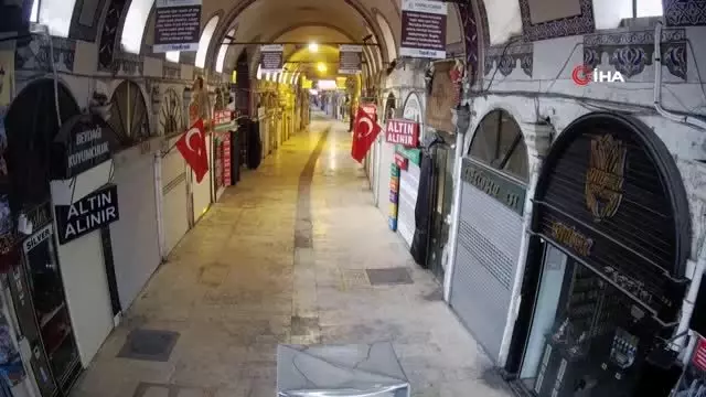 560 yıllık Kapalı Çarşı tarihinde bir ilk 560 yıllık Kapalı Çarşı tarihinde bir ilk