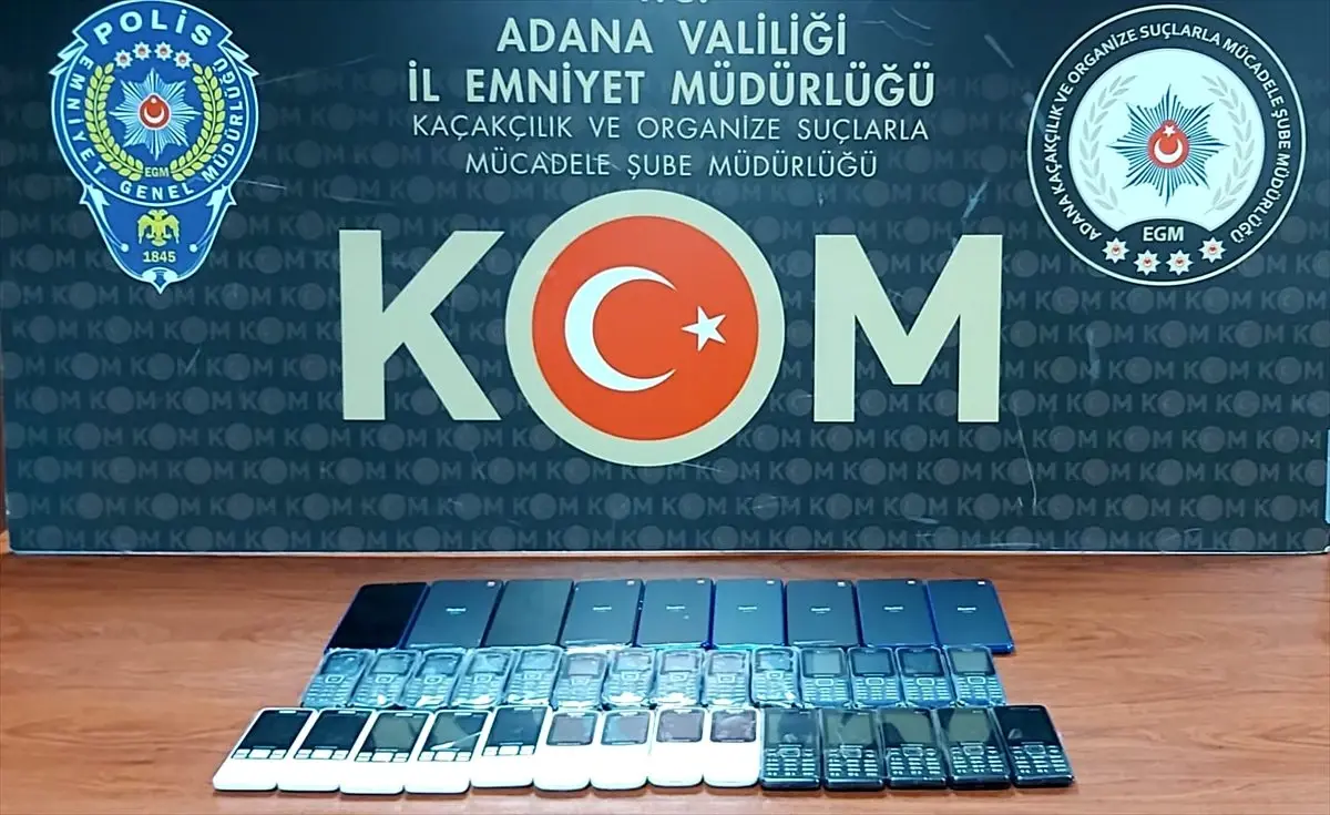 Adana'da gümrük kaçağı 37 cep telefonu ele geçirildi