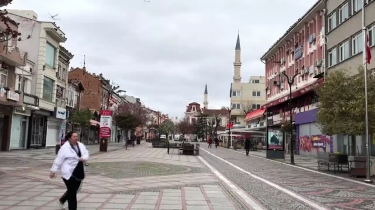 Banka ve PTT şubeleri koronavirüs tedbirlerini artırdı