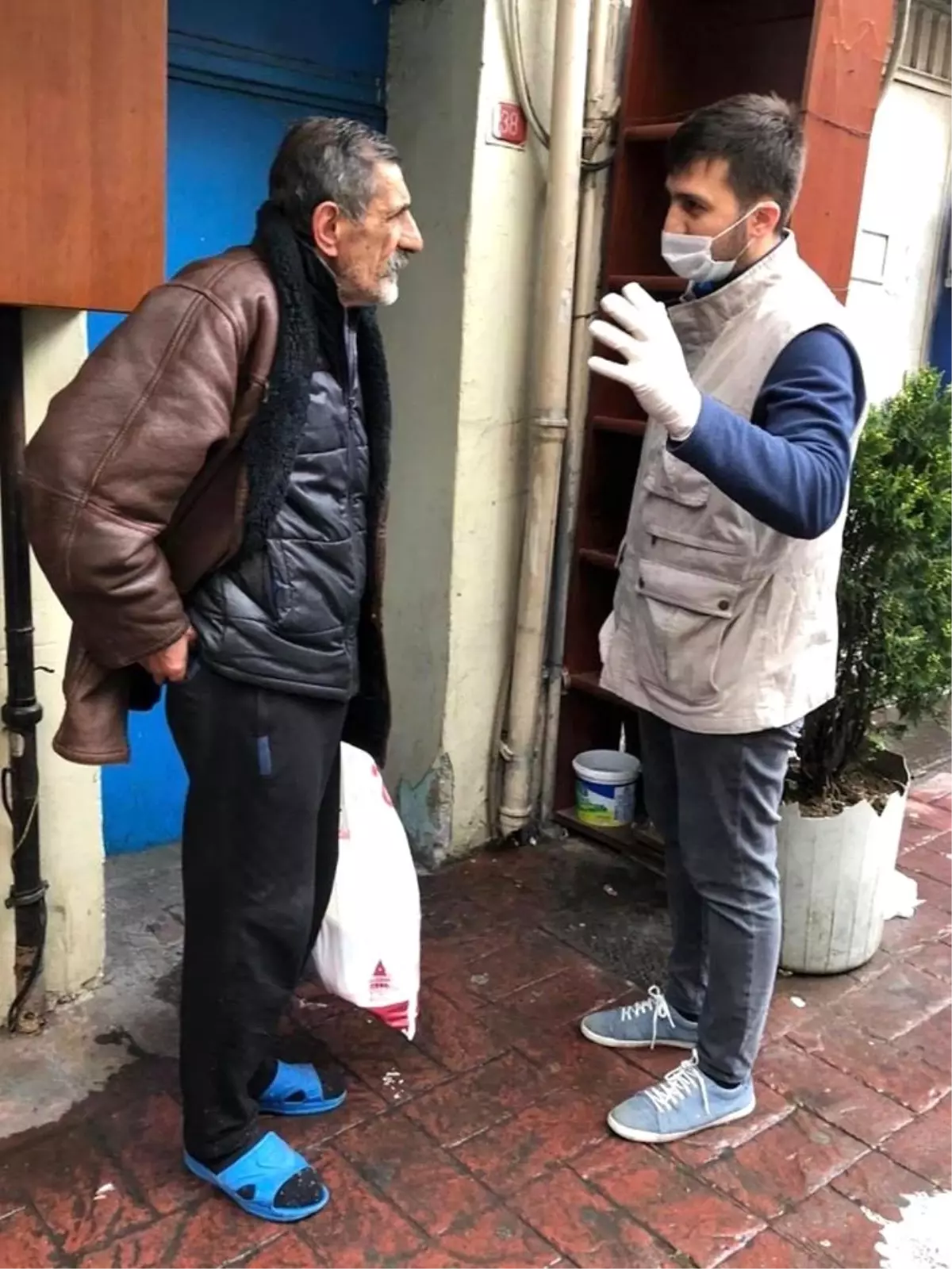 Beyoğlu Vefa Destek Grubu hasta ve yaşlıların hizmetinde