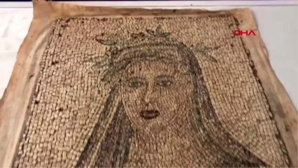 Bursa’da 1300 yıllık mozaik tablo ele geçirildi; 5 gözaltı