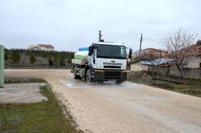 Çifteler Belediyesi dezenfekte çalışmalarına devam ediyor Çifteler Belediyesi dezenfekte çalışmalarına devam ediyor