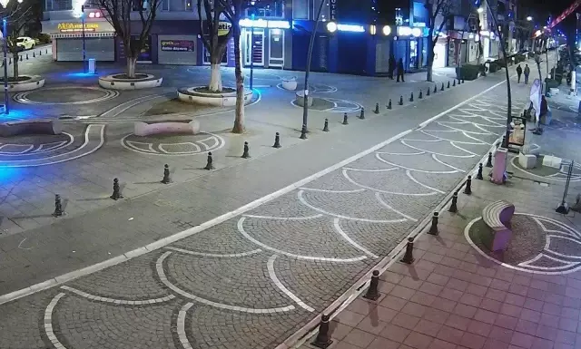 Dezenfektan hırsızları yakalandı Dezenfektan hırsızları yakalandı