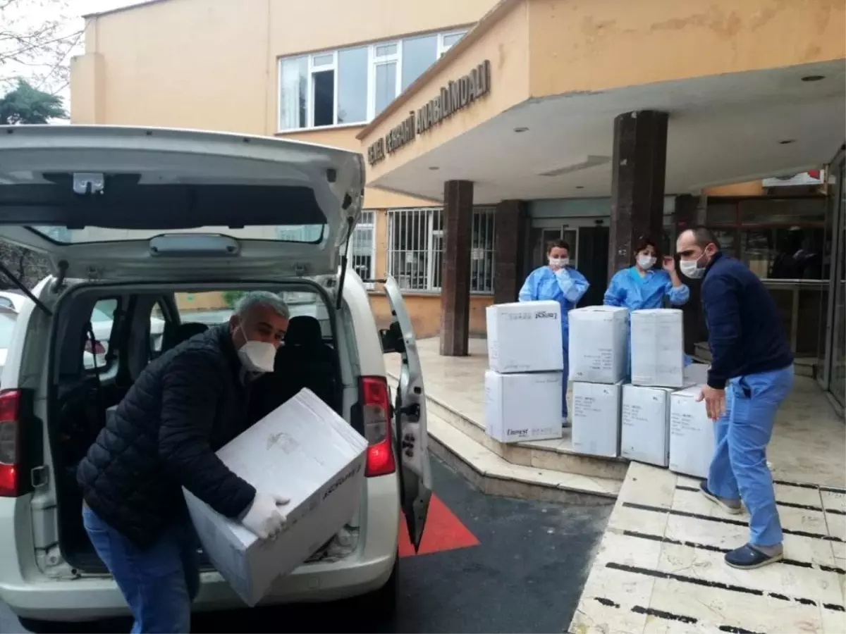 Doktor ve hemşirelere koruyucu tulum desteği