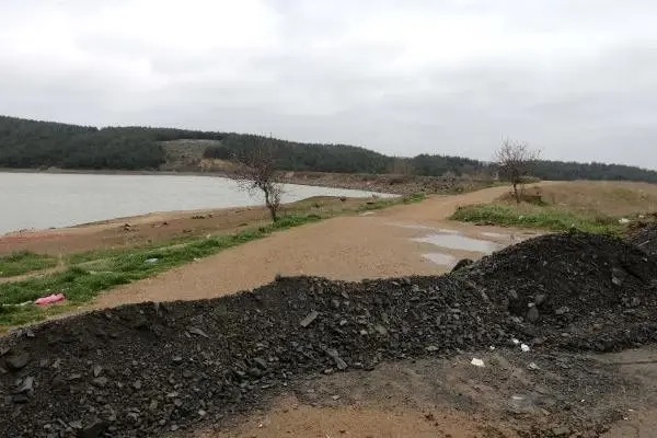 Edirne'de mangal ve pikniğe toprak yığınlı önlem Edirne'de mangal ve pikniğe toprak yığınlı önlem