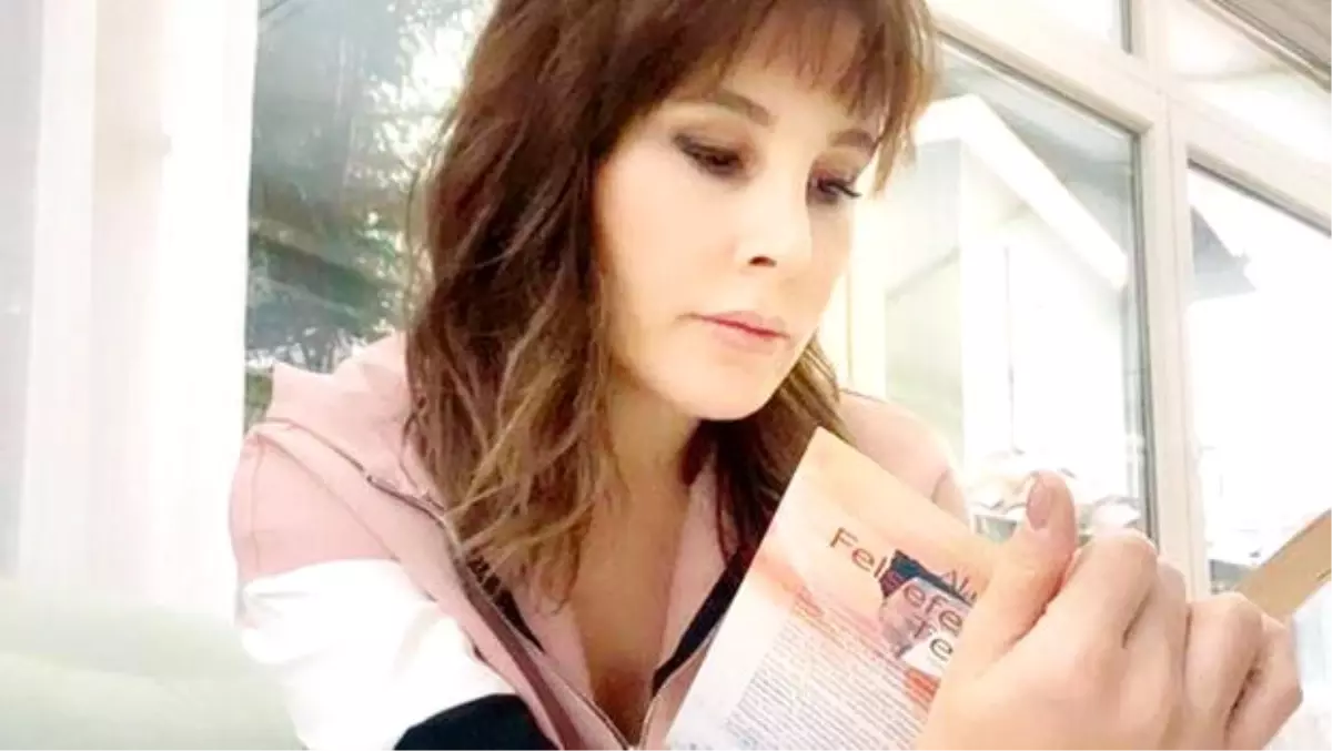 Funda Arar ve ailesinin karantina günleri! 'Kitap,müzik, oyun'
