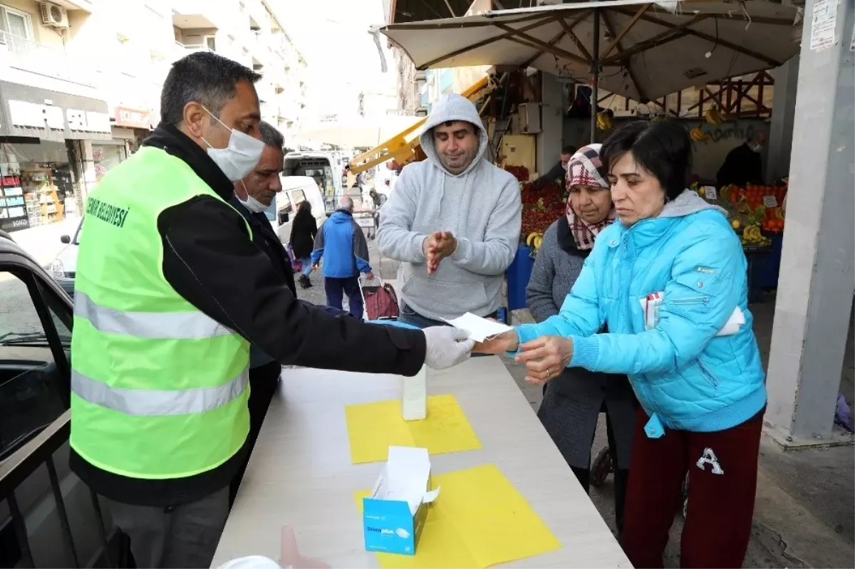 Gaziemir'in pazar yerlerinde korona virüsü seferberliği