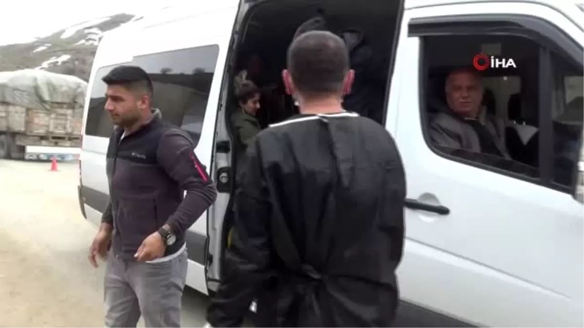 Hakkari’ye giriş yapanlar sağlık kontrolünden geçiriliyor