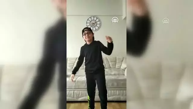 İlkokul öğrencisinden rap müzikle 'Evde kal Türkiye' çağrısı İlkokul öğrencisinden rap müzikle 'Evde kal Türkiye' çağrısı