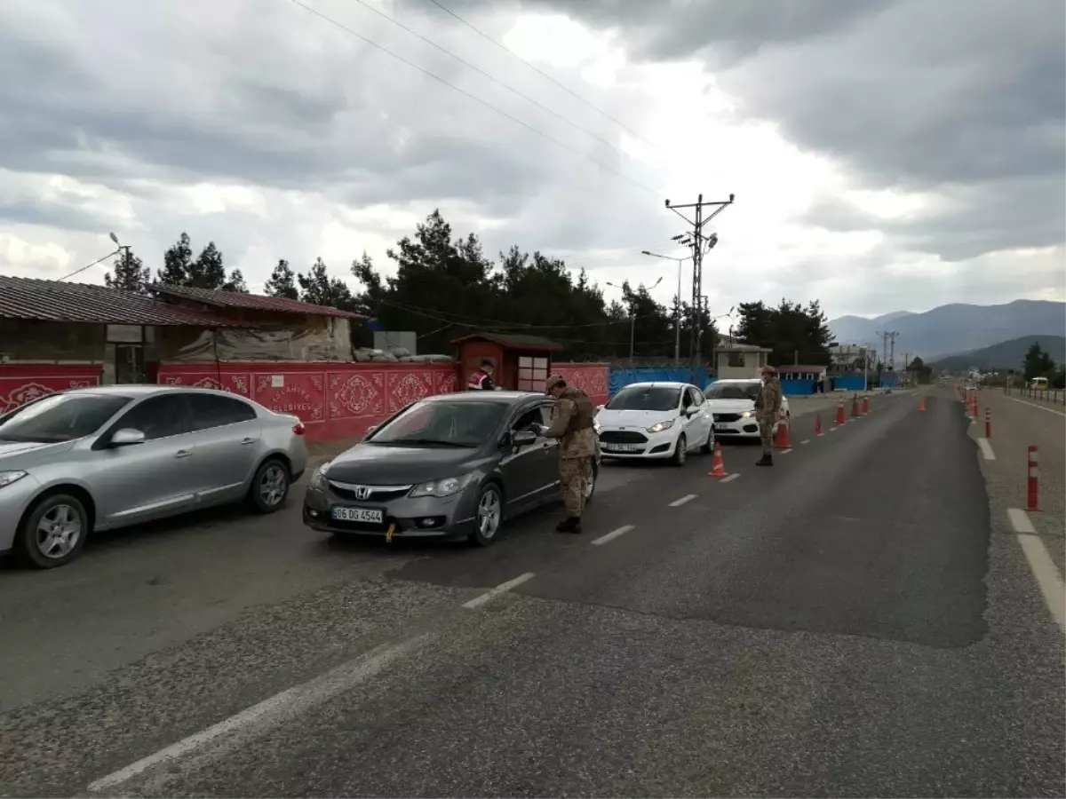 İslahiye'de jandarmadan korona virüs denetimi