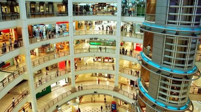 Kira tartışması AVM’ler ile markaları karşı karşıya getirdi Kira tartışması AVM’ler ile markaları karşı karşıya getirdi