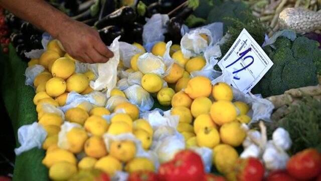 Koronavirüse kalkan olan limon, sarımsak ve zencefilin fiyatında %50'lik artış oldu