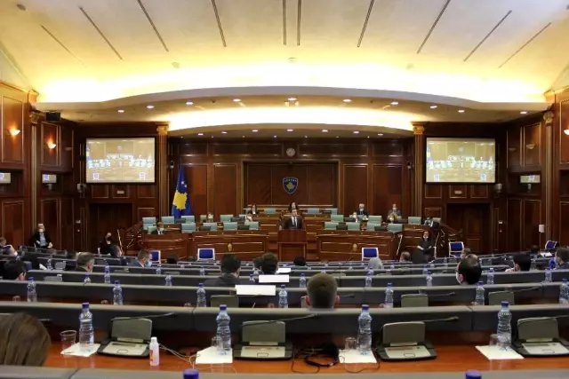 Kosova'da Albin Kurti hükümeti düştü Kosova'da Albin Kurti hükümeti düştü