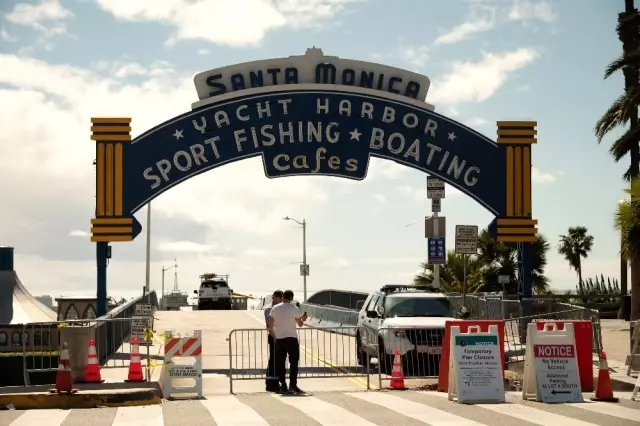 Los Angeles'ın renkli sokakları ıssız kaldı Los Angeles'ın renkli sokakları ıssız kaldı
