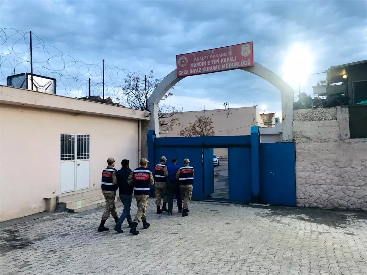 Mardin'de PKK/PYD'li 2 terörist tutuklandı