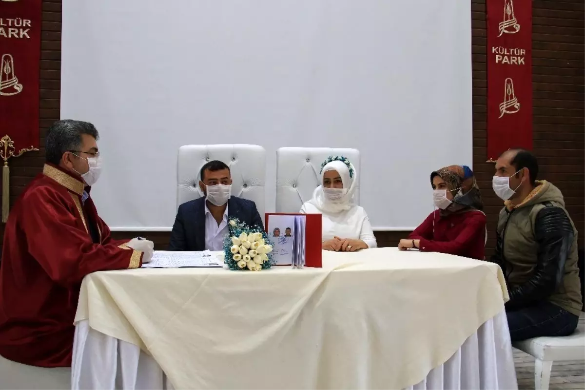 Nikah törenlerinde sıkı korona virüs önlemi