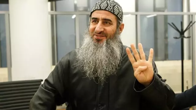 Norveç, 12 yıl hapis cezasına çarptırılan 'Molla Krekar'ı İtalya'ya iade etti Norveç, 12 yıl hapis cezasına çarptırılan 'Molla Krekar'ı İtalya'ya iade etti