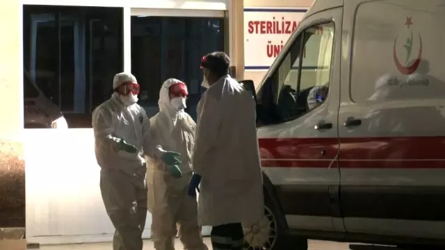 Rapor verilip evine gönderilen koronavirüs şüphelisini, ekipler yoldan çevirdi Rapor verilip evine gönderilen koronavirüs şüphelisini, ekipler yoldan çevirdi