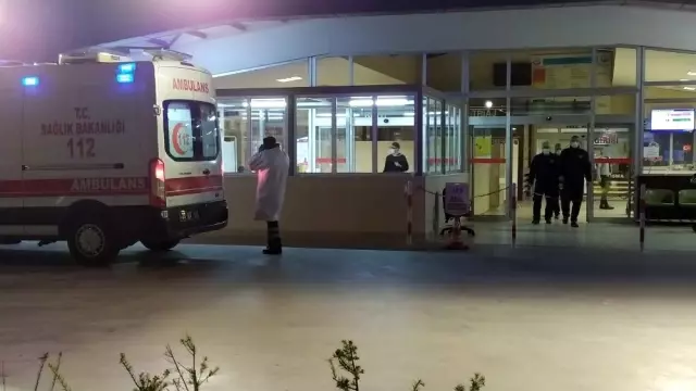 Rapor verilip evine gönderilen koronavirüs şüphelisini, ekipler yoldan çevirdi Rapor verilip evine gönderilen koronavirüs şüphelisini, ekipler yoldan çevirdi