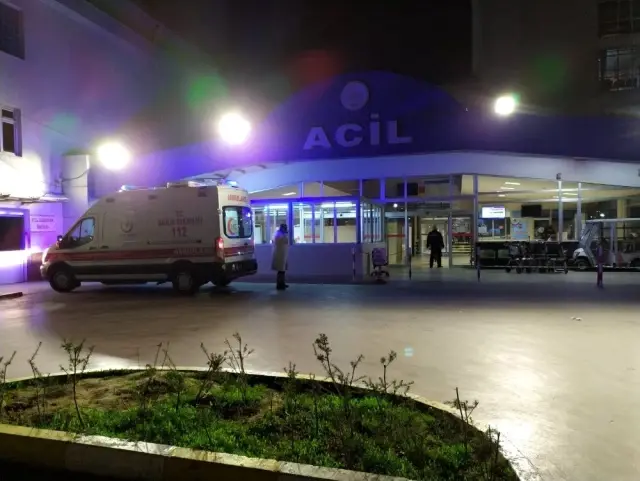 Rapor verilip evine gönderilen koronavirüs şüphelisini, ekipler yoldan çevirdi Rapor verilip evine gönderilen koronavirüs şüphelisini, ekipler yoldan çevirdi