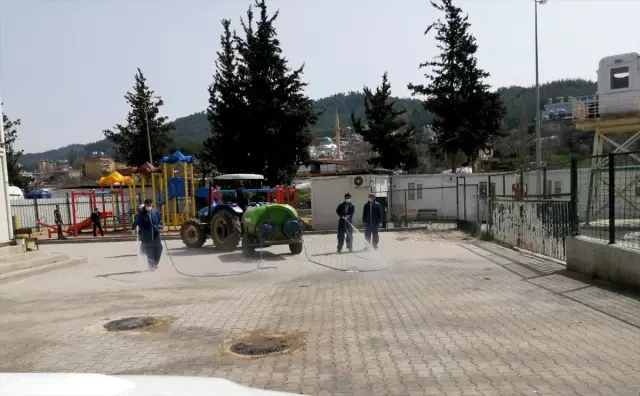 Sığınmacıların kaldığı geçici barınma merkezlerinde Kovid-19 tedbirleri Sığınmacıların kaldığı geçici barınma merkezlerinde Kovid-19 tedbirleri