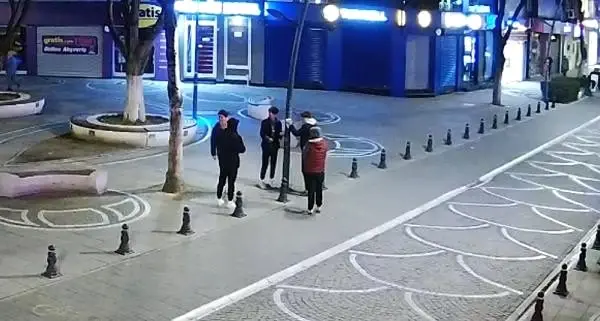 Sokaktaki el dezenfektanlarına zarar veren 5 çocuk serbest Sokaktaki el dezenfektanlarına zarar veren 5 çocuk serbest