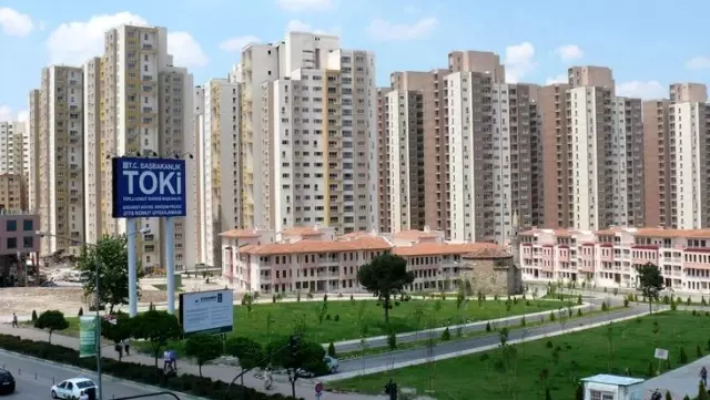 Son Dakika: Koronavirüs nedeniyle TOKİ ve Emlak Konut'ta taksit ödemeleri ertelendi